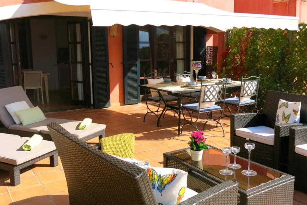 Apartamento en el Puerto de Sóller con gran terraza privada y vistas al mar. Piscina comunitaria. Localizado en un zona tranquila y muy soleada. Wifi gratis disponible. Parking. Port de Sóller Exterior foto